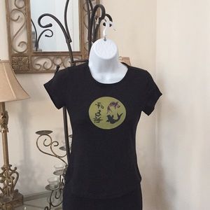 579 tee shirt size small black and green